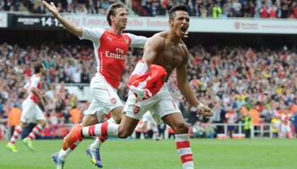  阿森纳防线失误造致命失球  