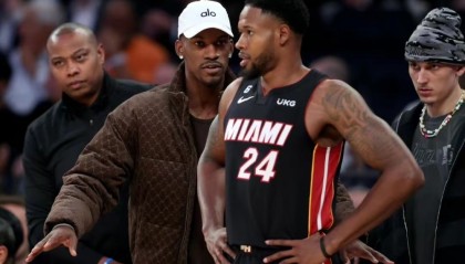  巴特勒三双热火加时险胜尼克斯  