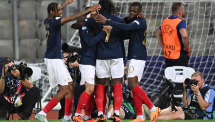  罗马客场遭遇门线悬案VAR判定引发争议  