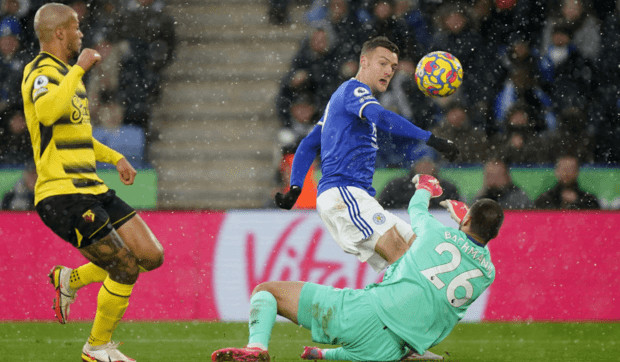  麦迪逊梅开二度莱斯特城主场击退南安普顿  